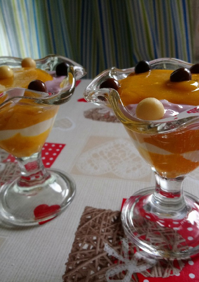 Una foto de Copa de mango y yogures