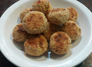 Una foto de Croquetas de garbanzo | Vegetariano