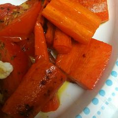 A picture of Carrots Roasted in the Oven.