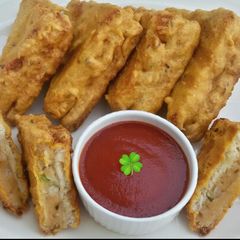 A picture of Crispy bread pakora.
