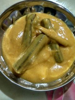 સરગવા નું શાક (Saragva Shak Recipe In Gujarati) રેસીપી મુખ્ય ફોટો