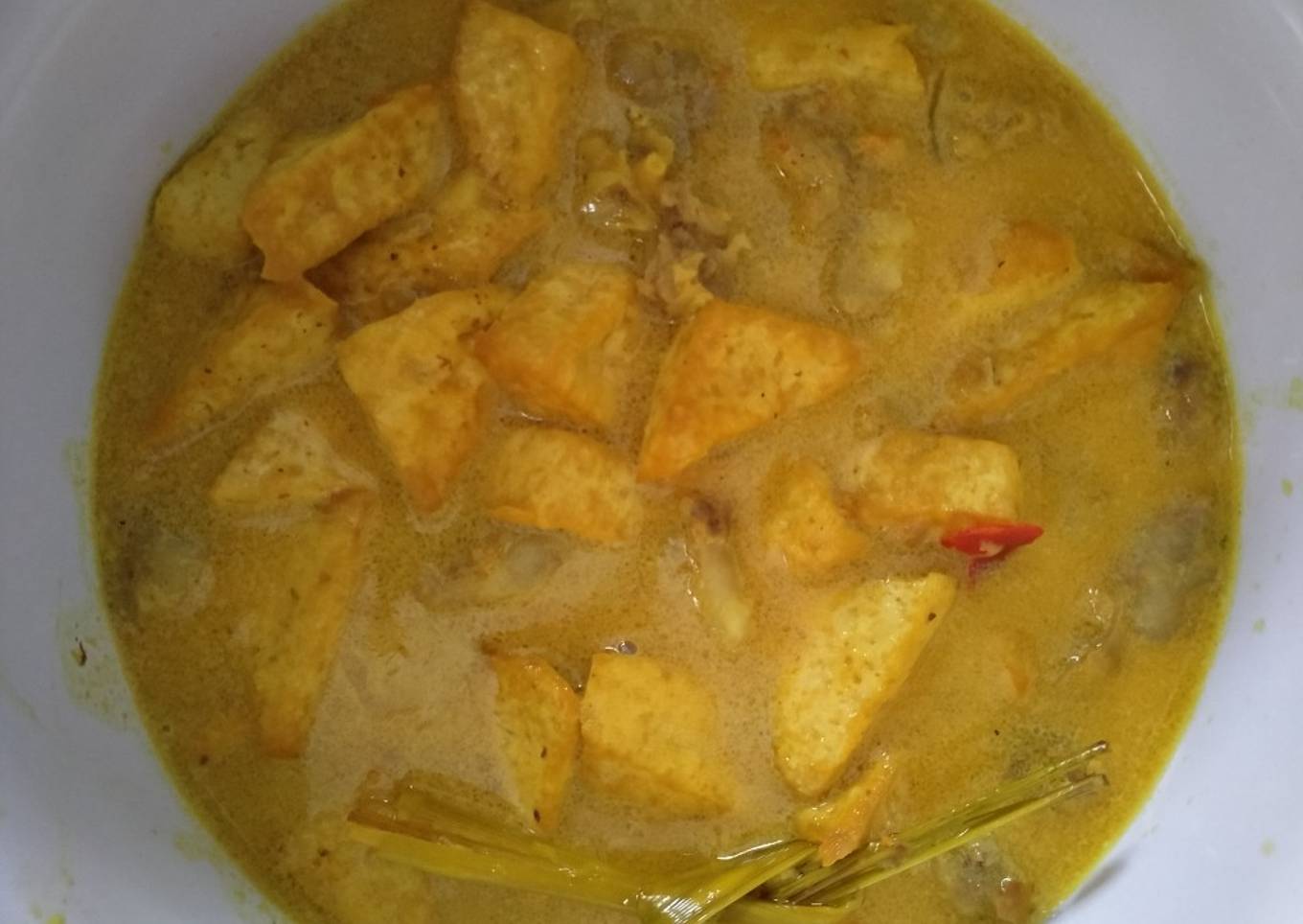 Tahu kuah kuning (tetelan)