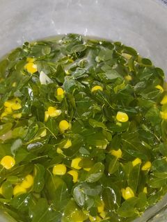 Foto resep Sayur bening daun kelor + jagung