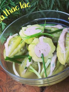 Hình của món Khổ qua cá thác lác.