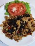 ไก่ผัดใบกระเพรา