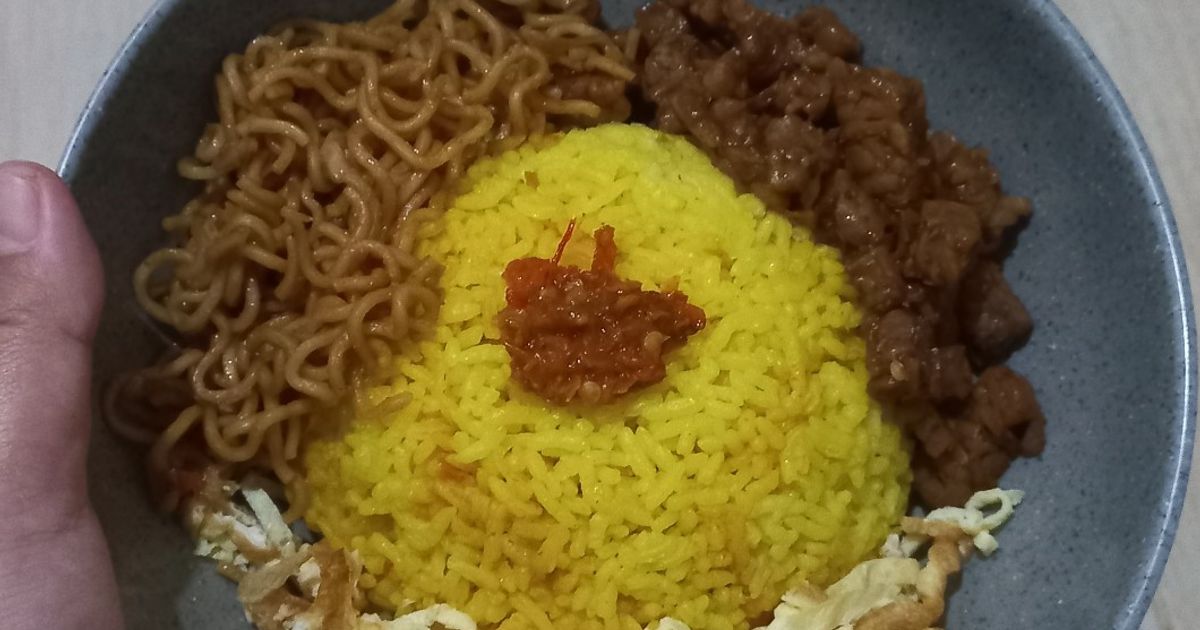 Nasi kuning simple ricecooker