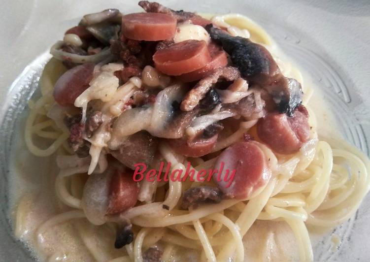 Cara Gampang Membuat Spaghetti Carbonara with MushroomSossis&amp;Beef, Lezat