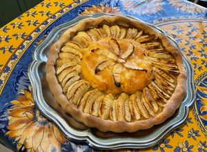 Une photo de Tarte pommes coing érable