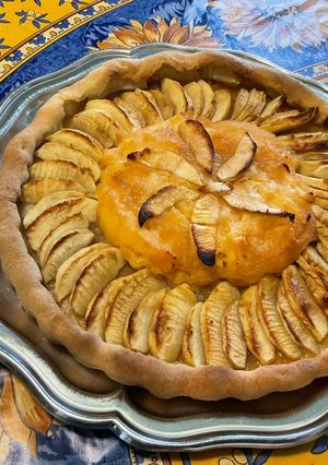 Une photo de Tarte pommes coing érable