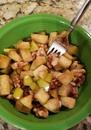 A picture of Very Fast Cinnamon Apples.