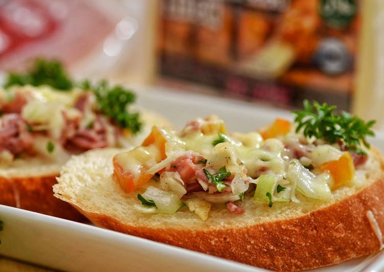 Simple bruschetta