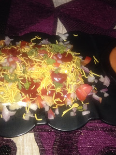 ઈડલી ચાટ (Idli Chaat Recipe In Gujarati) રેસીપી મુખ્ય ફોટો