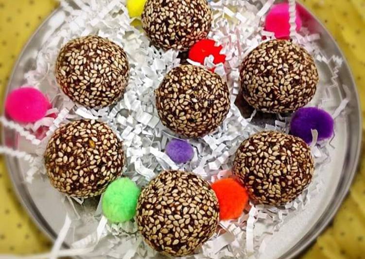 Nutty Sesame Ladoo