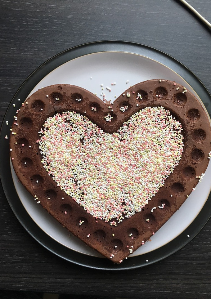Una foto de Bizcocho de chocolate casero😋