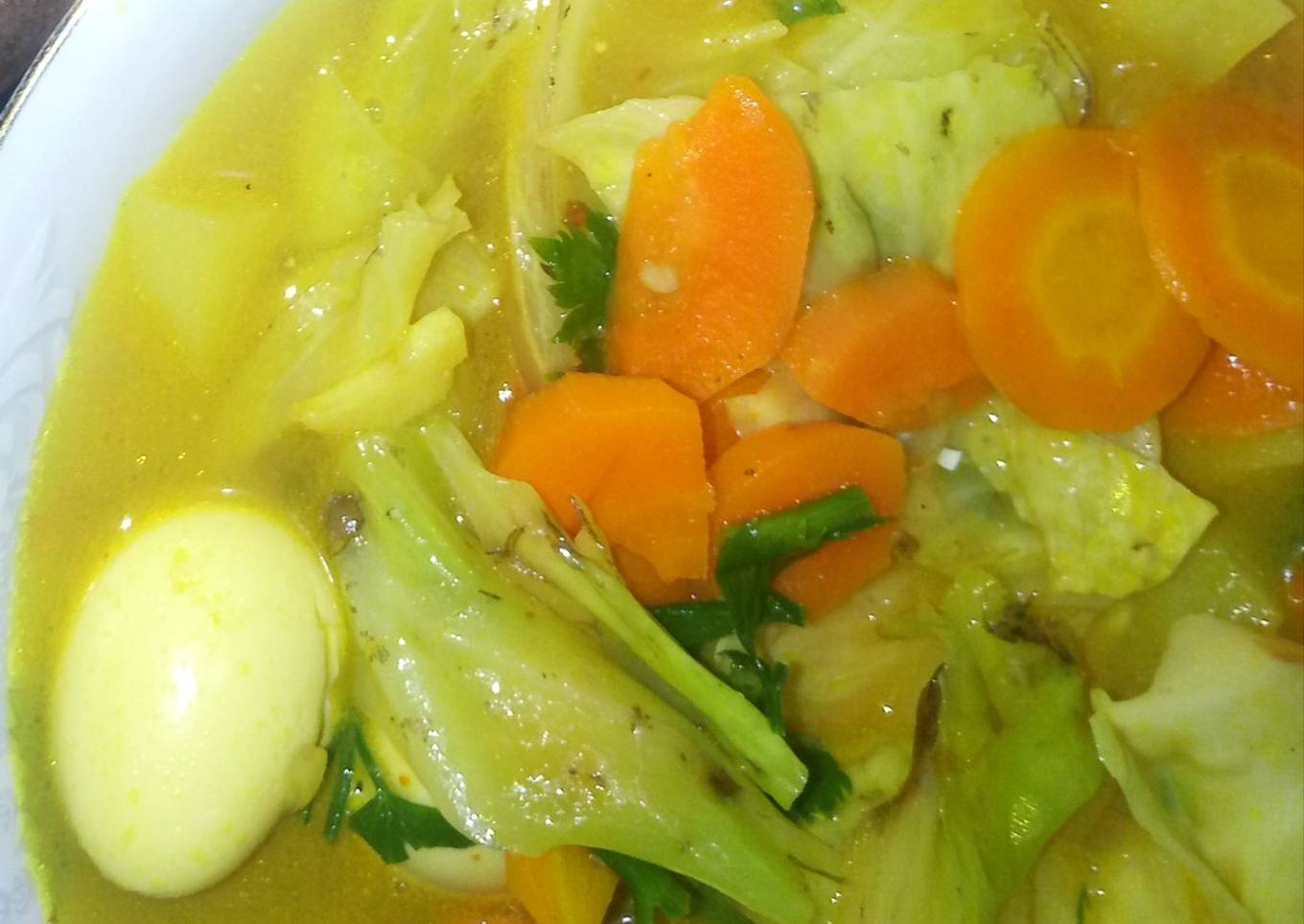 Sop Ayam Telur Puyu