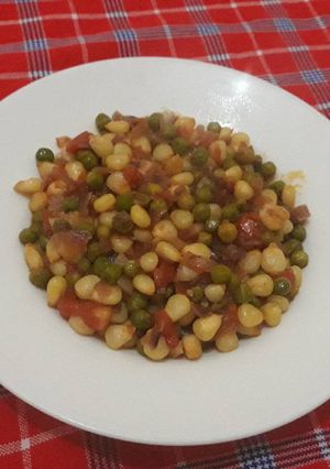 A picture of Maize and Green pease Githeri.