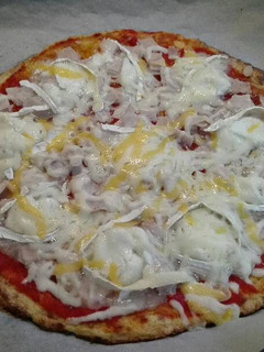 Una foto de Pizza Light con masa de coliflor