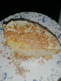 A picture of Vanilla cake With raising.