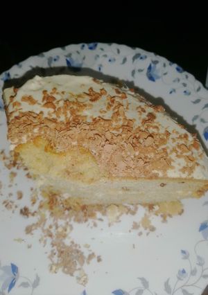 A picture of Vanilla cake With raising.