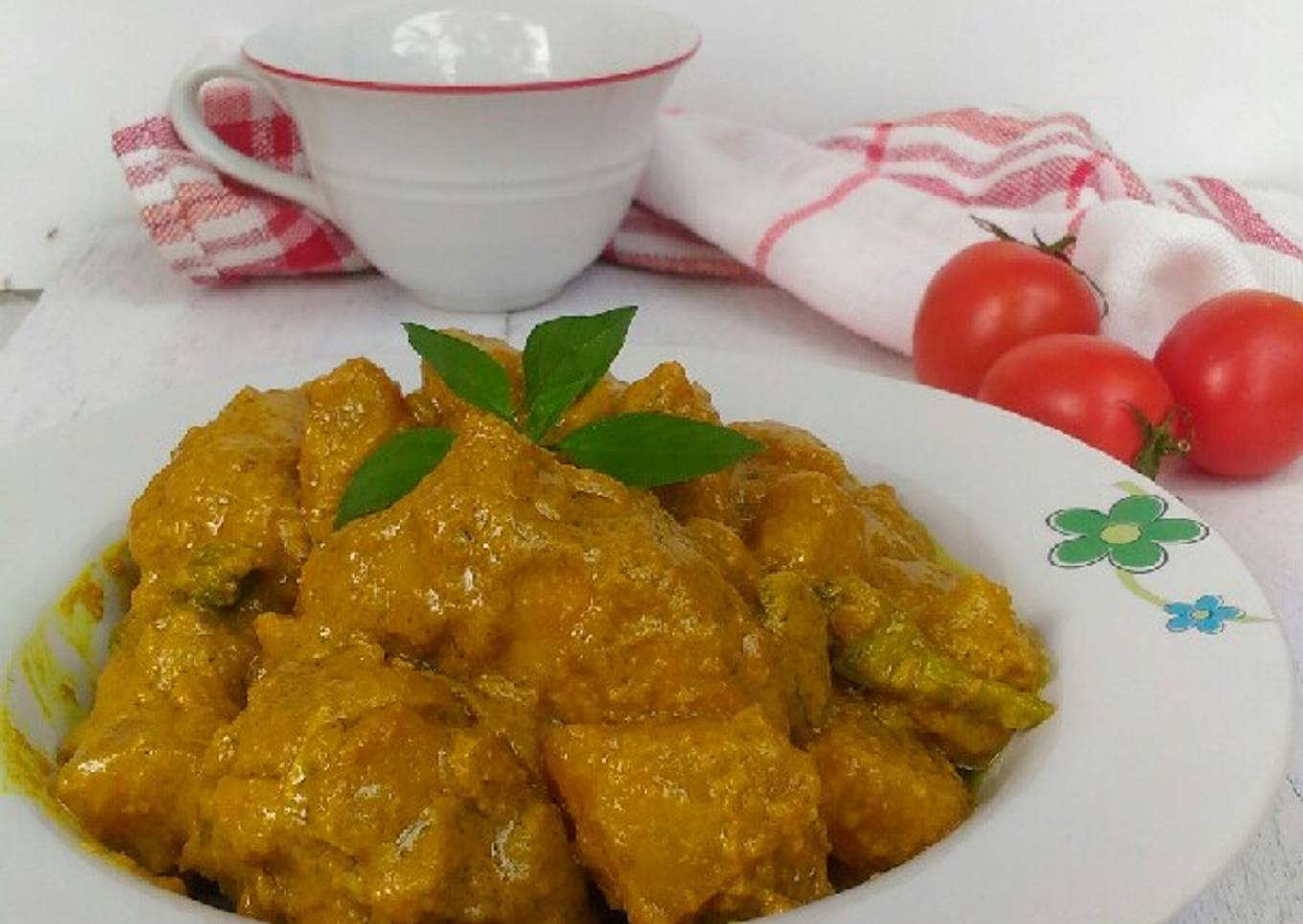 Rendang ayam kuning