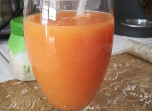 Una foto de Batido Multisabor (piña, lechoza, celery y limón)