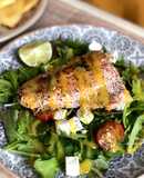 Ensalada templada de verano con salmón y miel mostaza