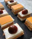 Canapés de paté de pollo con tomates secos
