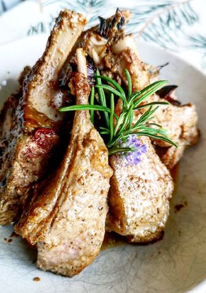 A picture of Super lamb racks.