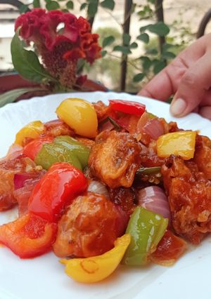 मशरूम चिली (mushroom chili recipe in marathi) रेसिपी चे मुख्य फोटो 