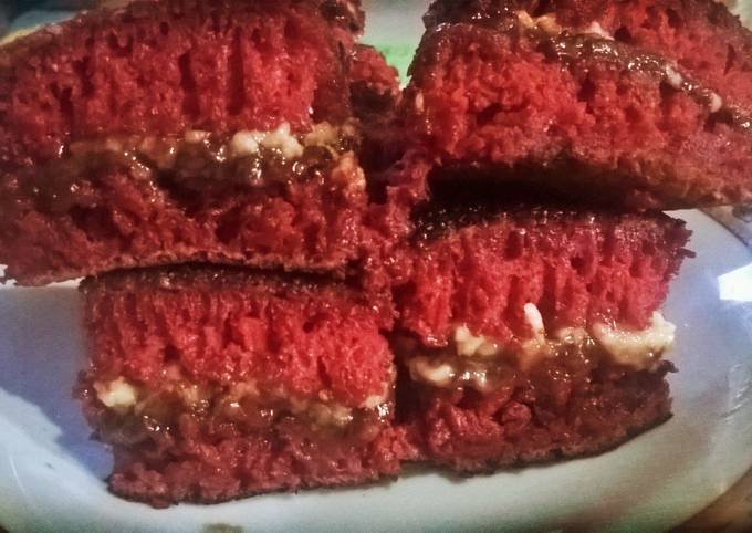 Ini dia! Bagaimana cara buat Martabak redvelvet manis . mudah. enak. irit. eggless 😊 yang spesial