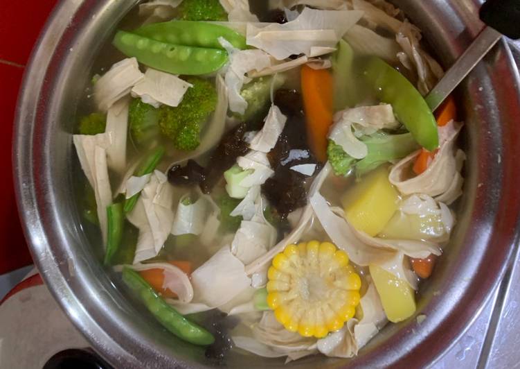 Cara Gampang Membuat Vegetarian - sup sayur kulit kembang tahu, Menggugah Selera