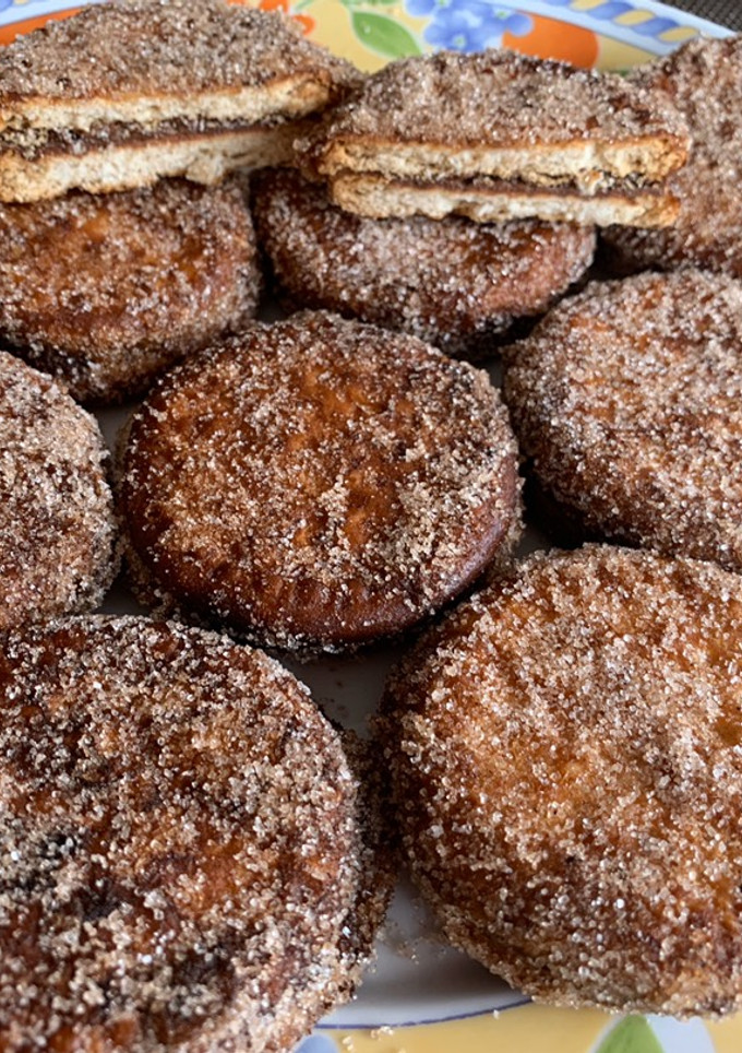 Una foto de Galletas fritas rellenas de Nutella