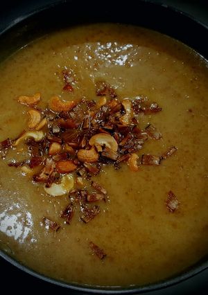 A picture of Nurukku Gothambu Payasam/ Broken Wheat Payasam.