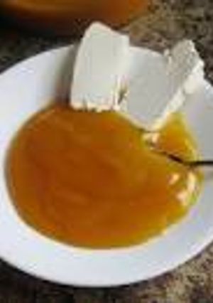 Una foto de Jalea de mango con queso