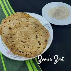 A picture of Soya and Wheat flour Rotis.
