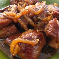 A picture of Vietnamese Caramelized Pork.
