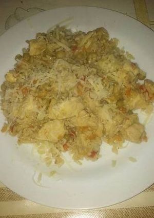 Una foto de Arroz con pechuga salteada