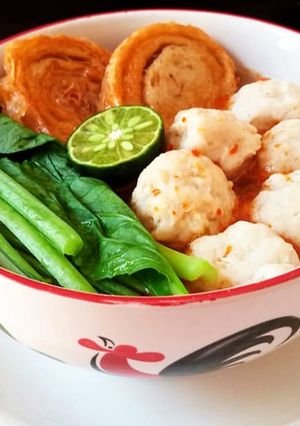 Foto resep Pentol daging kuah tom yum pedas