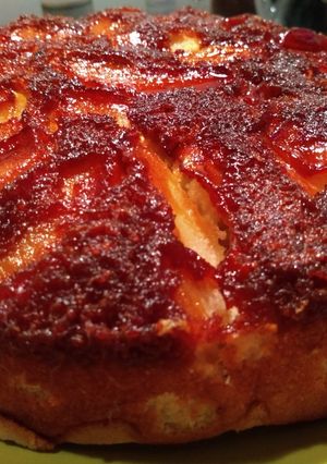 Una foto de Torta invertida de manzana 🙃🍎