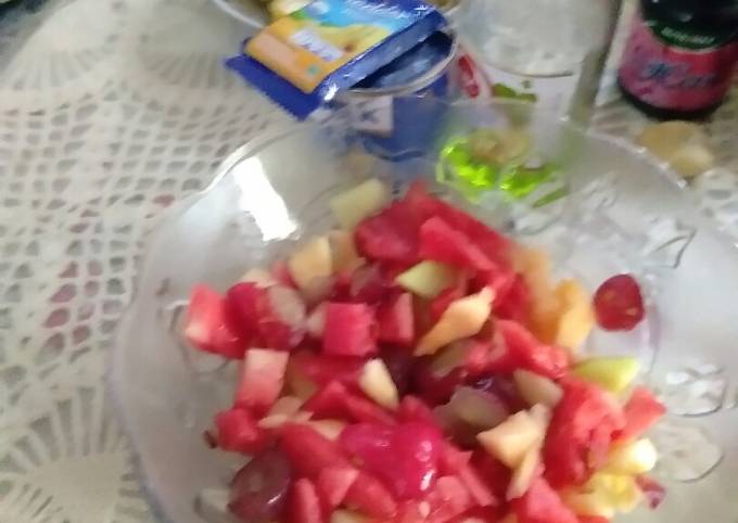 Salad buah sweet pelangi