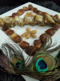 खजूर ड्राईफ्रूट बर्फी (khajur dry fruits barfi recipe in Hindi) रेसिपी मुख्य फोटो
