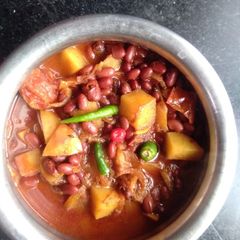 A picture of Rajma curry.