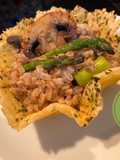 Farro con hongos y espárragos