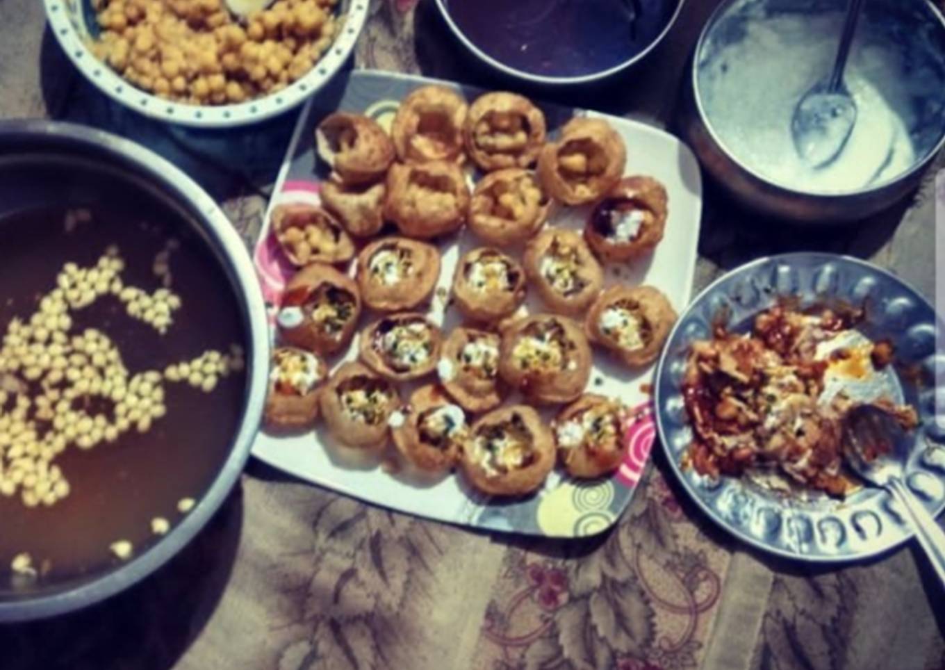Homemade golgappe with tangy mangy spicy juice🍸