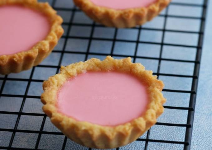 Langkah Mudah untuk Menyiapkan Mini Strawberry Panacota Pie yang Sempurna