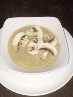 Una foto de Crema de champiñones a la 3 M