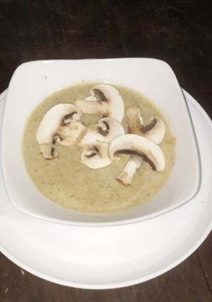 Una foto de Crema de champiñones a la 3 M