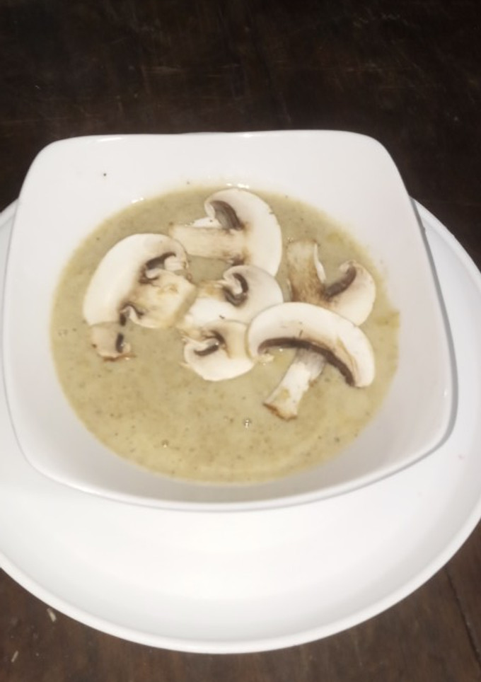 Una foto de Crema de champiñones a la 3 M