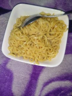 मसाला मैगी (masala maggi recipe in Hindi) रेसिपी मुख्य फोटो