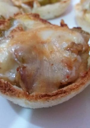 A picture of Cheesy bread katori.